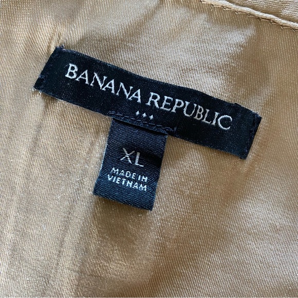 Banana Republic | Balloon Sleeve Button Down Blouse - Picture 3 of 7